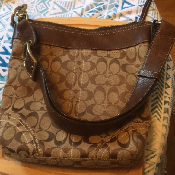 Coach Bag - Picture 2 of 4